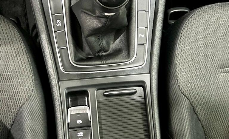 Volkswagen / Golf VII 5p 1.6 TDI 115cv  ADVANCE lleno