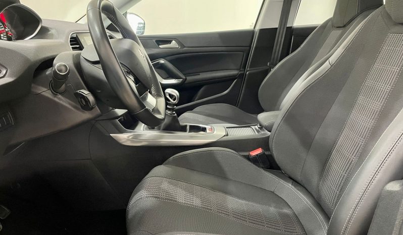 Peugeot / 308 SW HDI 130cv Allure lleno