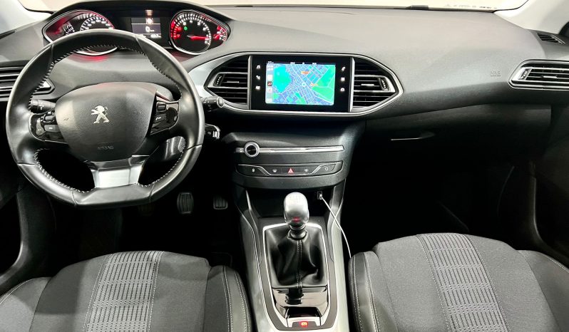 Peugeot / 308 5p VTI 130cv Allure lleno