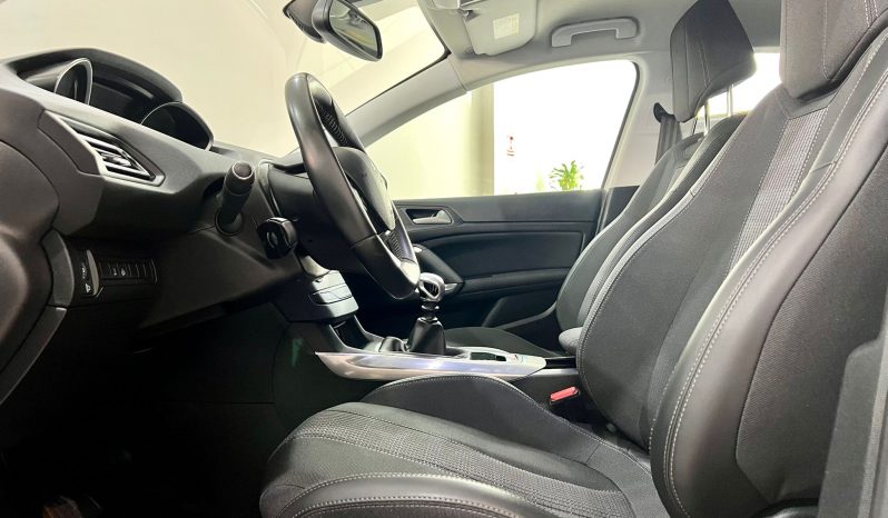 Peugeot / 308 5p VTI 130cv Allure lleno