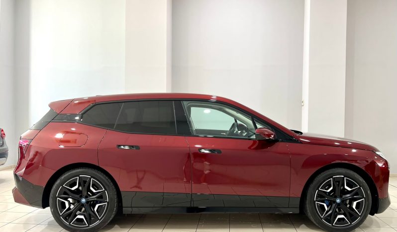 BMW/ iX  xDrive40 lleno