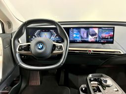 BMW/ iX  xDrive40 lleno