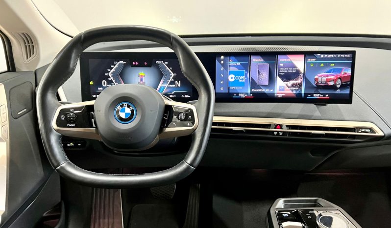 BMW/ iX  xDrive40 lleno