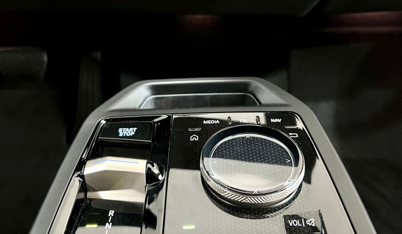 BMW/ iX  xDrive40 lleno