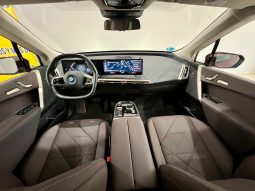 BMW/ iX  xDrive40 lleno