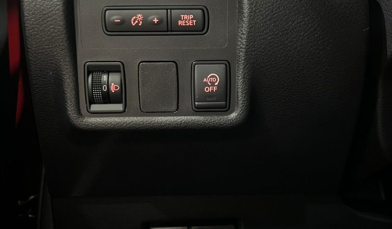 Nissan / Micra 5p Automatic lleno