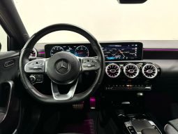 Mercedes Benz / A  180d lleno