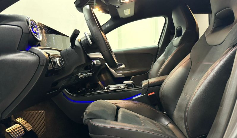 Mercedes Benz / A  180d lleno