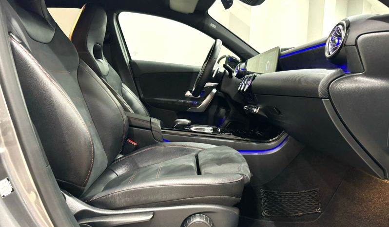 Mercedes Benz / A  180d lleno