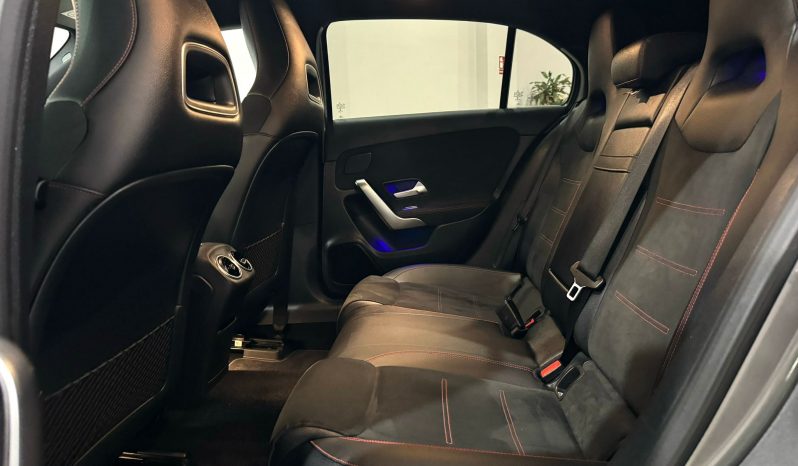 Mercedes Benz / A  180d lleno