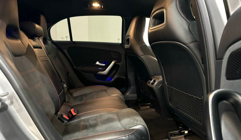 Mercedes Benz / A  180d lleno