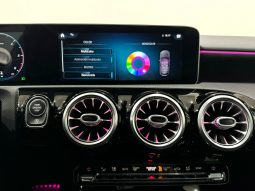 Mercedes Benz / A  180d lleno