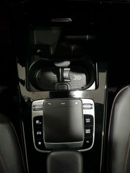 Mercedes Benz / A  180d lleno