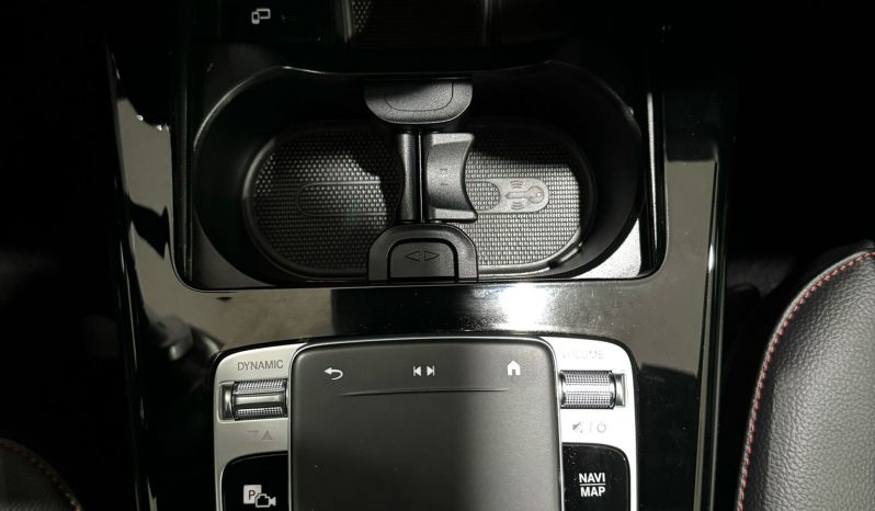 Mercedes Benz / A  180d lleno