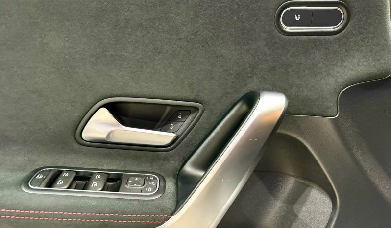 Mercedes Benz / A  180d lleno