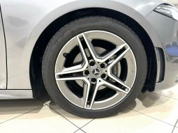 Mercedes Benz / A  180d lleno