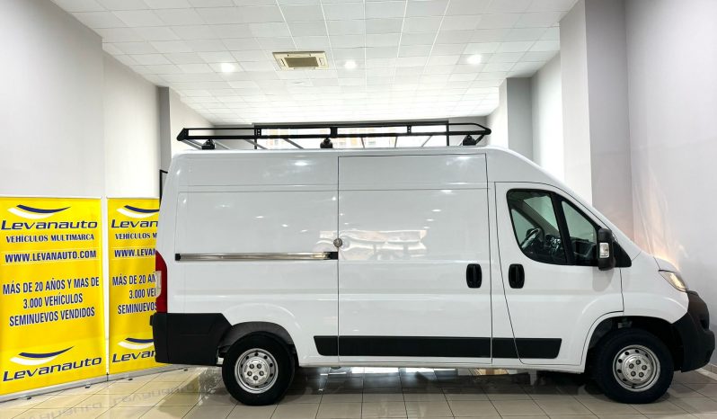 Opel / Movano Furgón L2H2 lleno