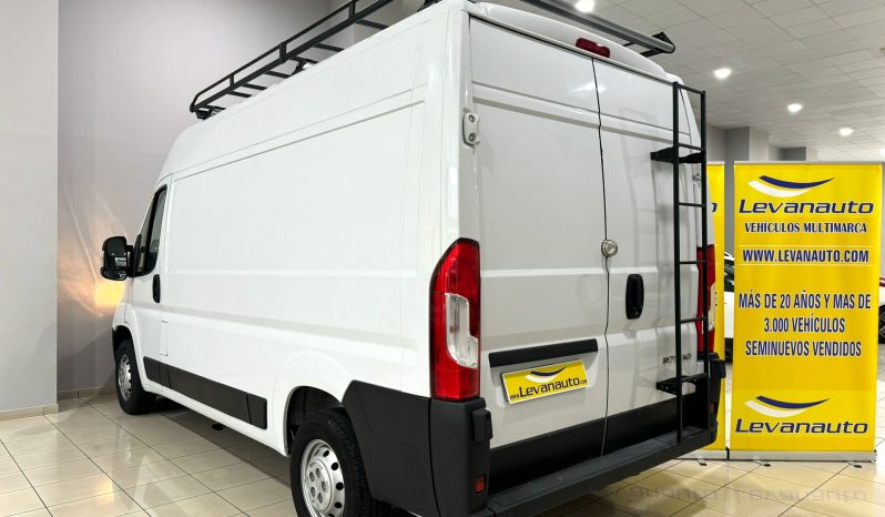 Opel / Movano Furgón L2H2 lleno