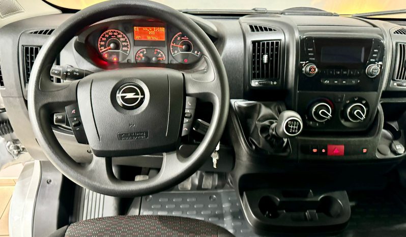 Opel / Movano Furgón L2H2 lleno