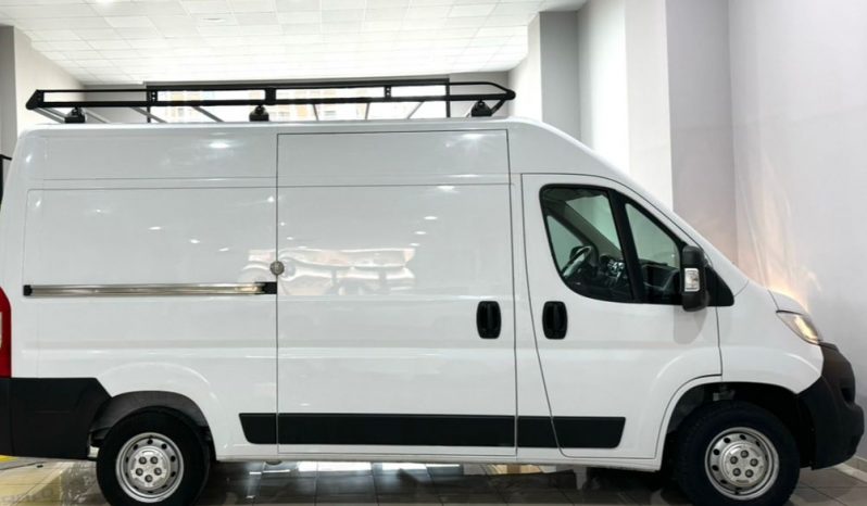 Opel / Movano Furgón L2H2 lleno