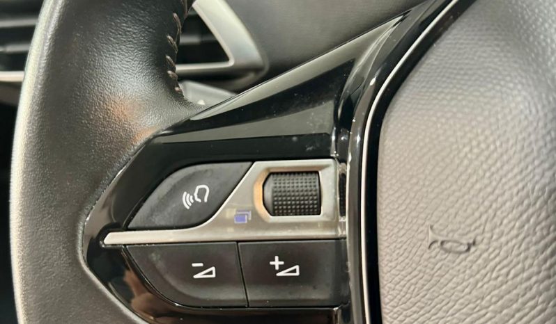 Peugeot / 3008 HDI 130cv lleno