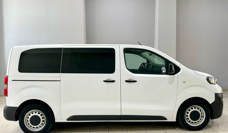 Peugeot / Expert Combi-6 HDI 100cv lleno