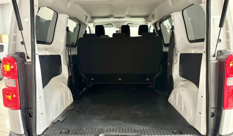 Peugeot / Expert Combi-6 HDI 100cv lleno