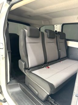 Peugeot / Expert Combi-6 HDI 100cv lleno
