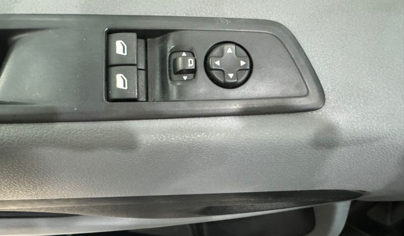 Peugeot / Expert Combi-6 HDI 100cv lleno