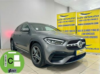 Mercedes Benz / GLA 200D