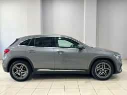 Mercedes Benz / GLA 200D lleno