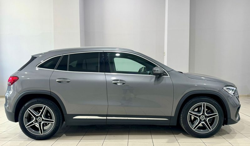 Mercedes Benz / GLA 200D lleno