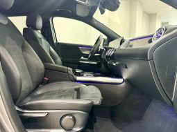 Mercedes Benz / GLA 200D lleno