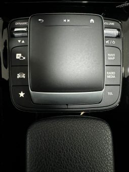 Mercedes Benz / GLA 200D lleno