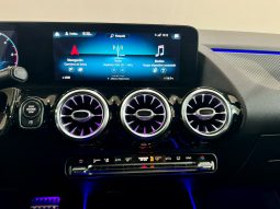 Mercedes Benz / GLA 200D lleno