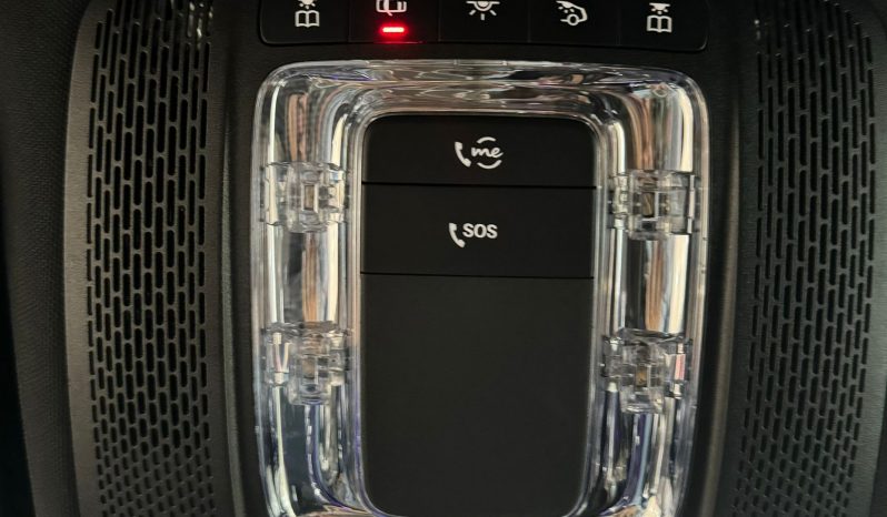 Mercedes Benz / GLA 200D lleno