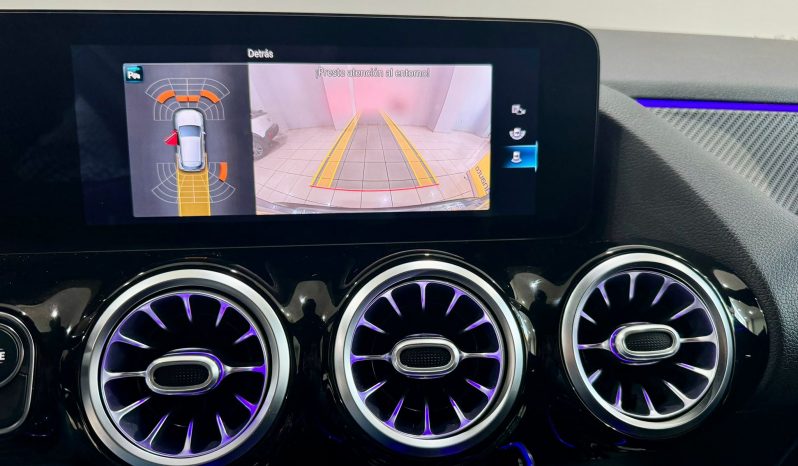 Mercedes Benz / GLA 200D lleno