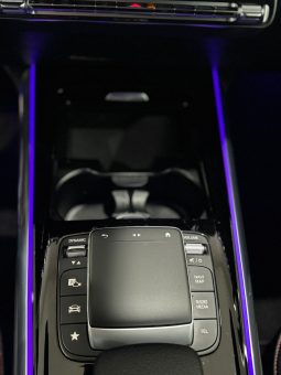 Mercedes Benz / GLA 200D lleno