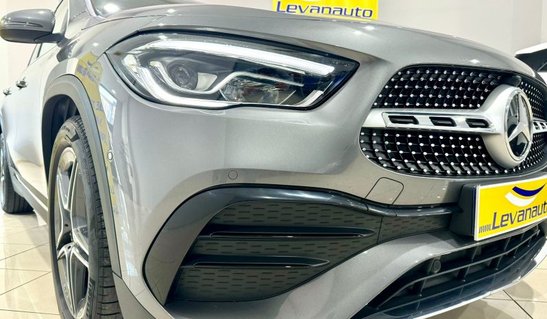 Mercedes Benz / GLA 200D lleno