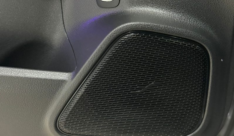 Mercedes Benz / GLA 200D lleno