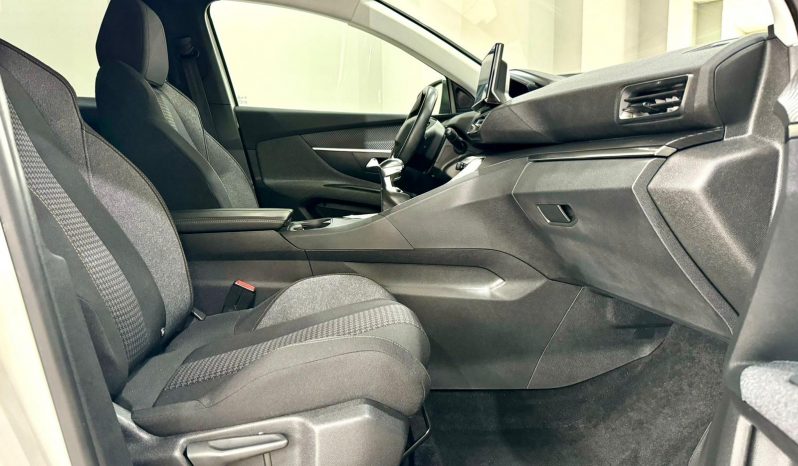Peugeot / 3008 HDI 130cv lleno