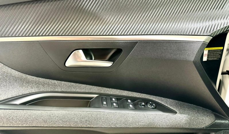 Peugeot / 3008 HDI 130cv lleno