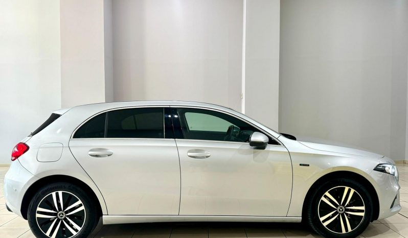 Mercedes Benz / A  250e lleno