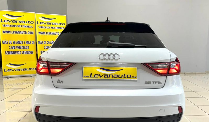 Audi / A1 Sportback 25 TFSI lleno