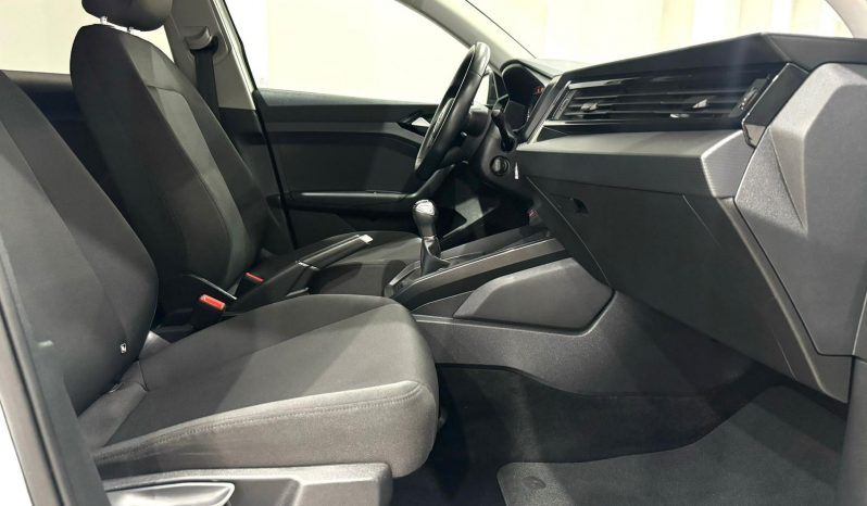 Audi / A1 Sportback 25 TFSI lleno