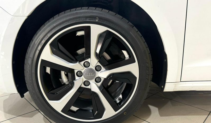 Audi / A1 Sportback 25 TFSI lleno