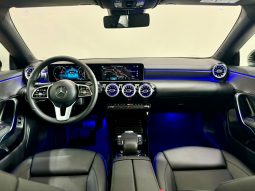 Mercedes Benz / CLA  200D lleno