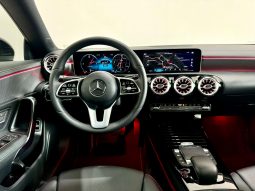 Mercedes Benz / CLA  200D lleno