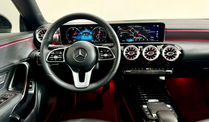 Mercedes Benz / CLA  200D lleno