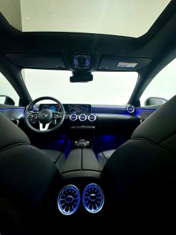 Mercedes Benz / CLA  200D lleno